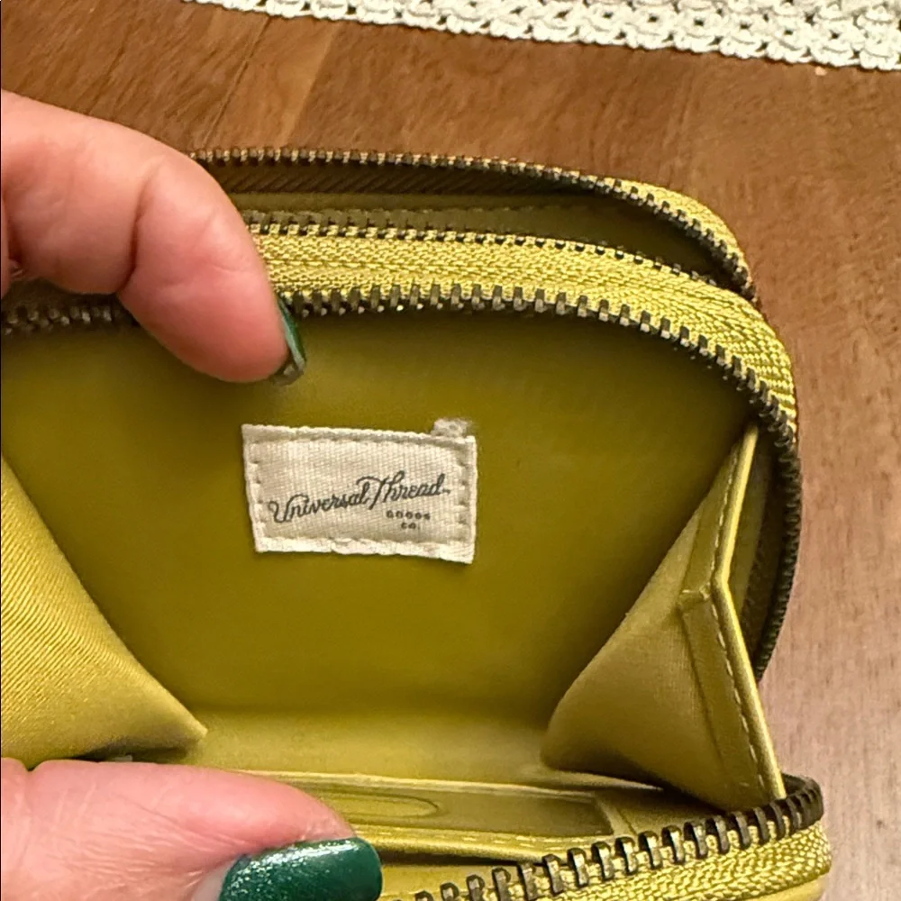 Universal Threads Yellow Leather Zip Wallet - Women - Picture 3 of 8
